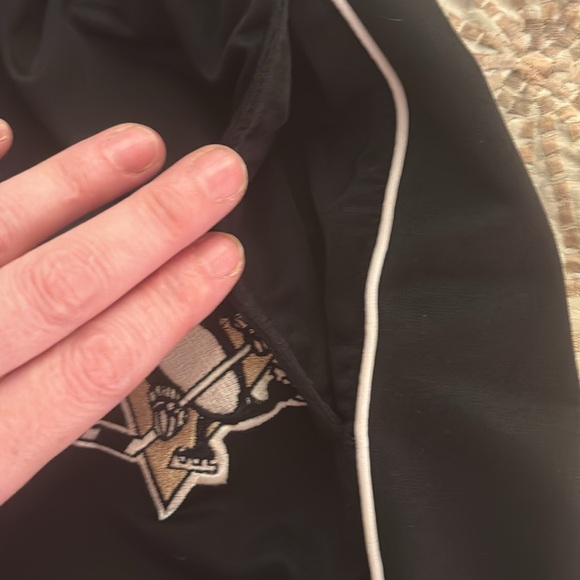 Kids Pittsburgh Penguins black Reebok track pants size 7 elastic waist - Picture 7 of 9